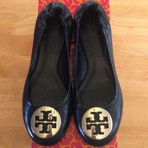 Tory Burch Reva in black